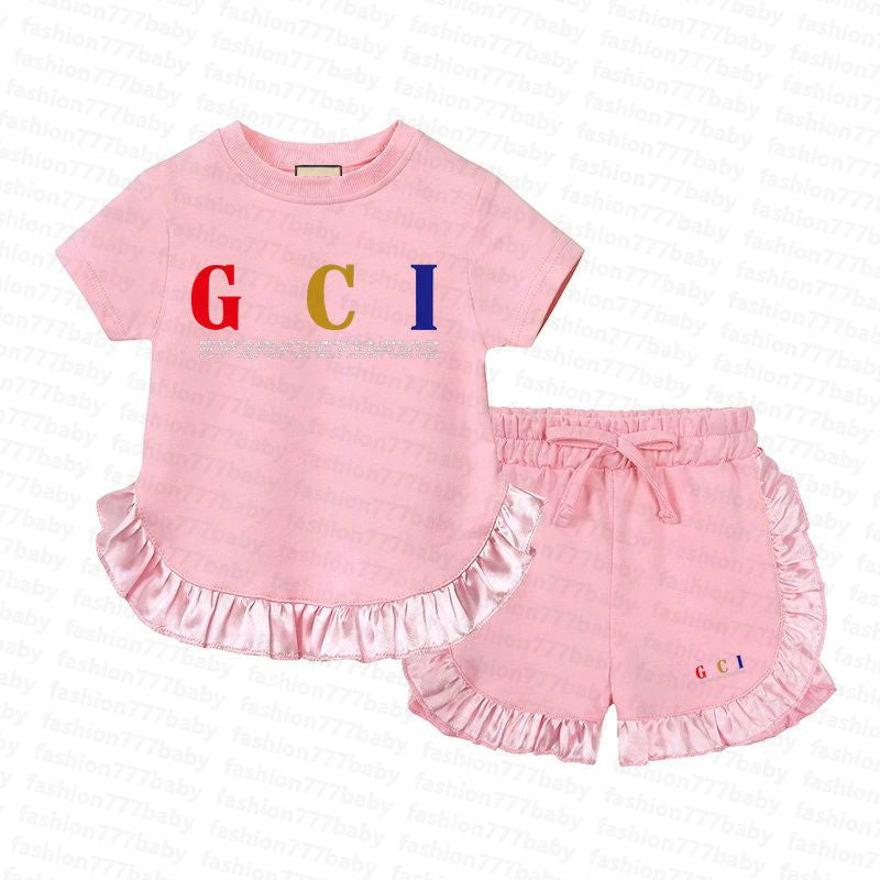 Neuer Stil Sommerdesigner Kinder Kleidung Sets T-Shirt Hosen Set Branddruck Kurzärmelige Spitze Kinder 2 Stück Baumwolle Baby Mädchen Mode Mädchen Kinderkleidung