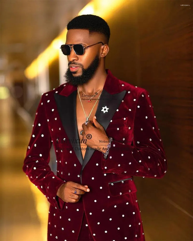 Herrenanzüge Burgund Samt Männer Luxus Perlen Kristalle Hochzeitsbräutigam Smoking Slim Fit Männlicher Prom Blazer 2 Stück Sets Kostüm Homme