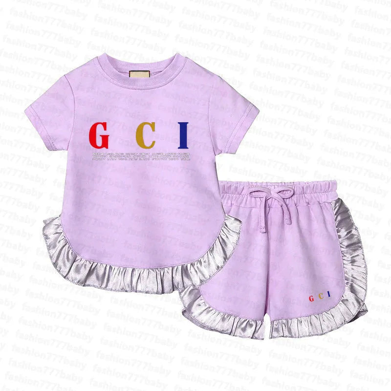 Neuer Stil Sommerdesigner Kinder Kleidung Sets T-Shirt Hosen Set Branddruck Kurzärmelige Spitze Kinder 2 Stück Baumwolle Baby Mädchen Mode Mädchen Kinderkleidung